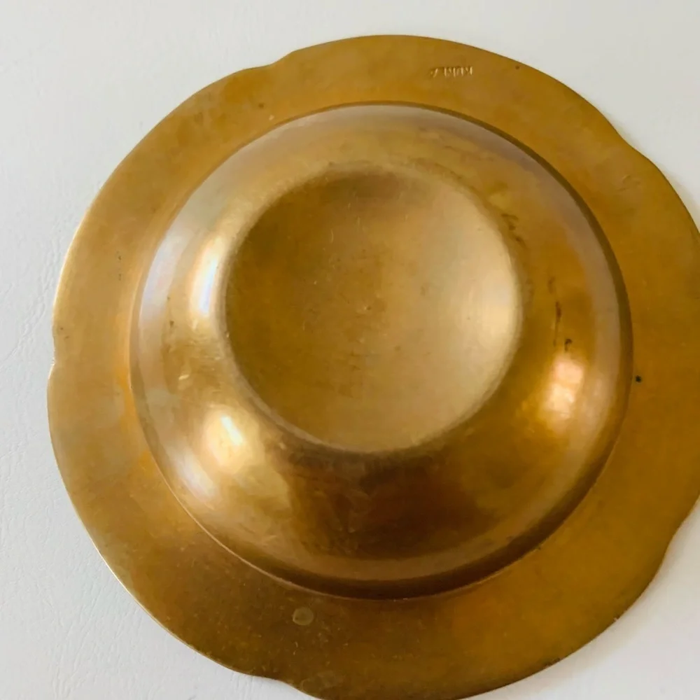 Metal ashtray